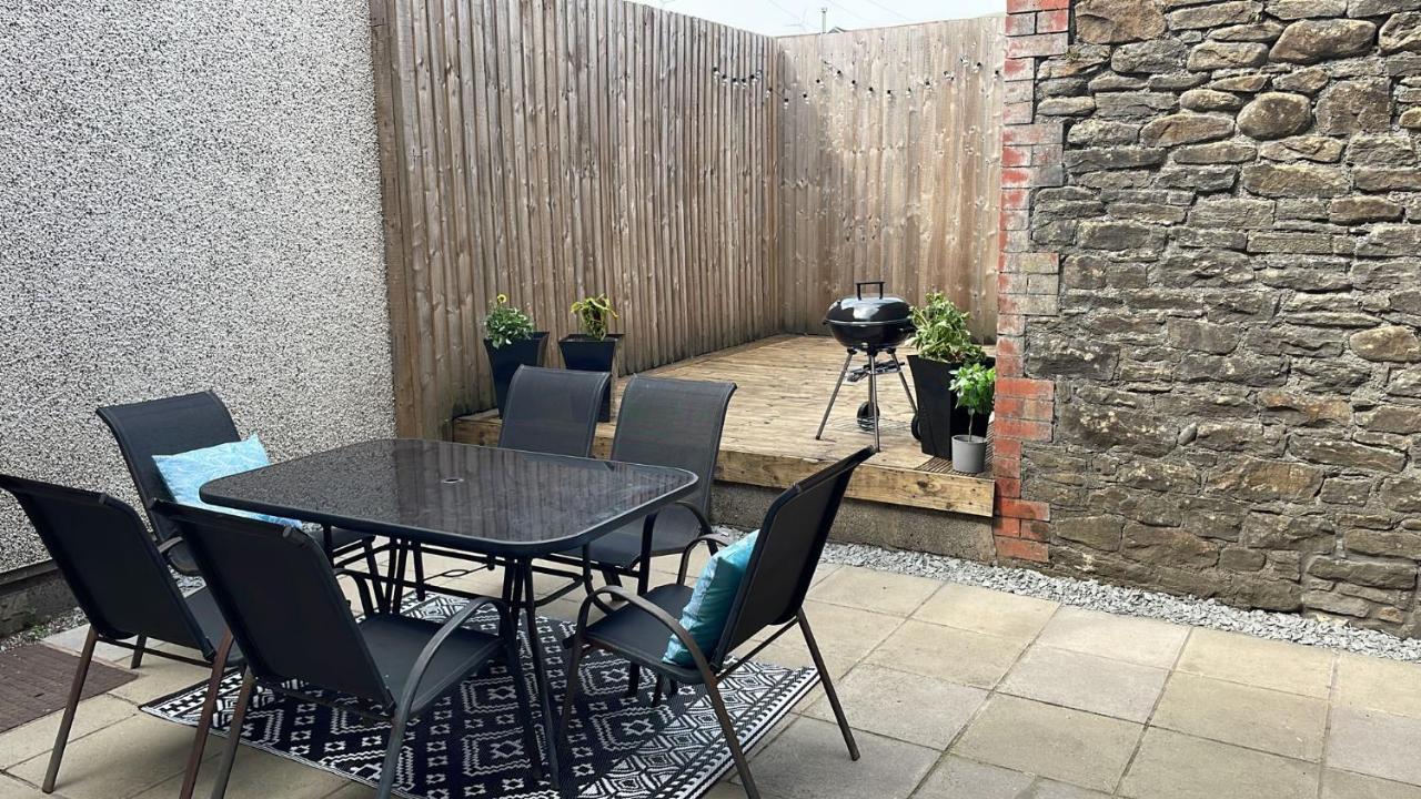 Cardiff Arms Bistro & Hotel Treorky Exterior photo